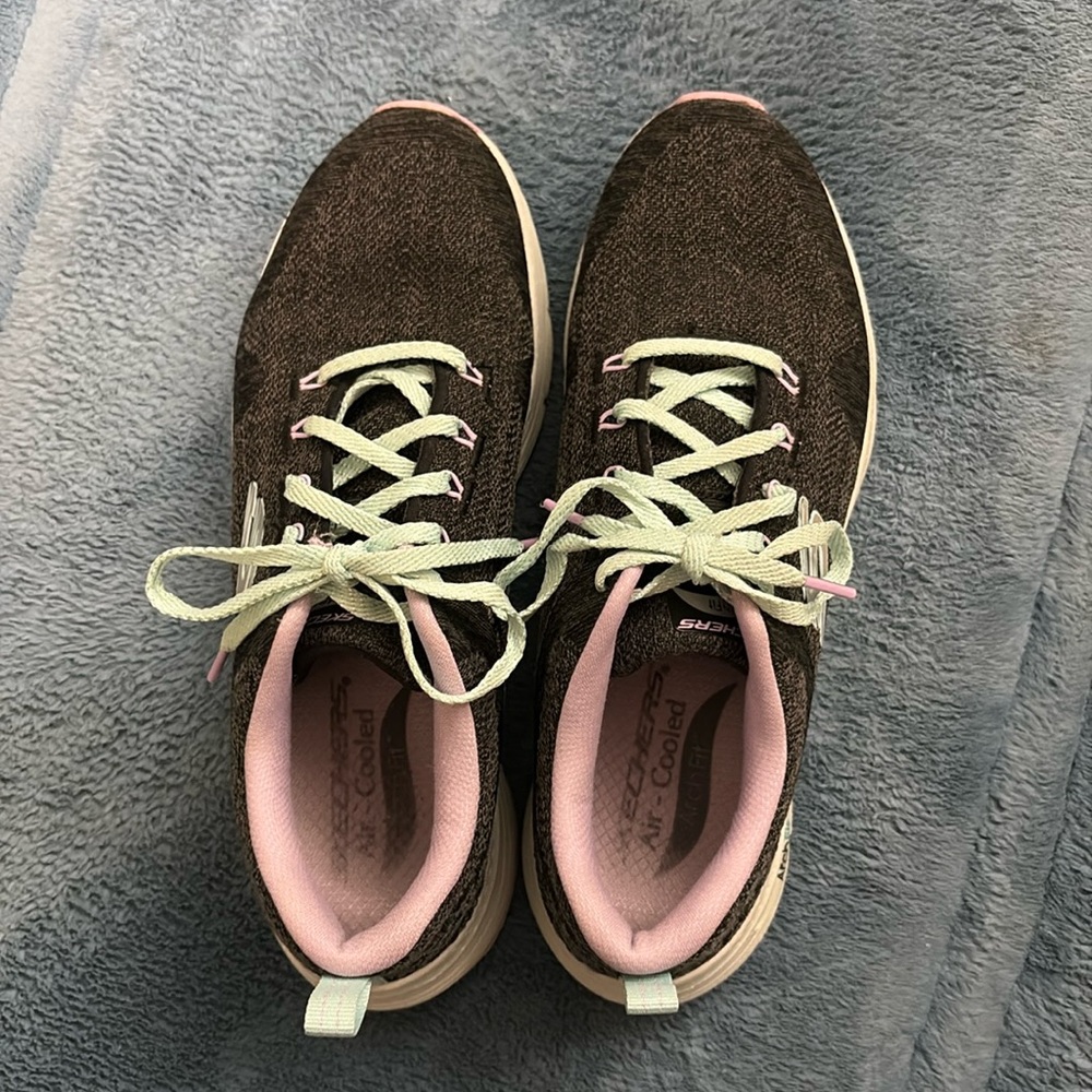 Skechers Arch fit women’s